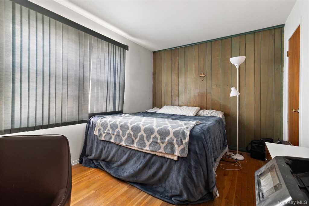 20 Old Farm Road, New Rochelle, NY 10583 - Photo 24 of 40