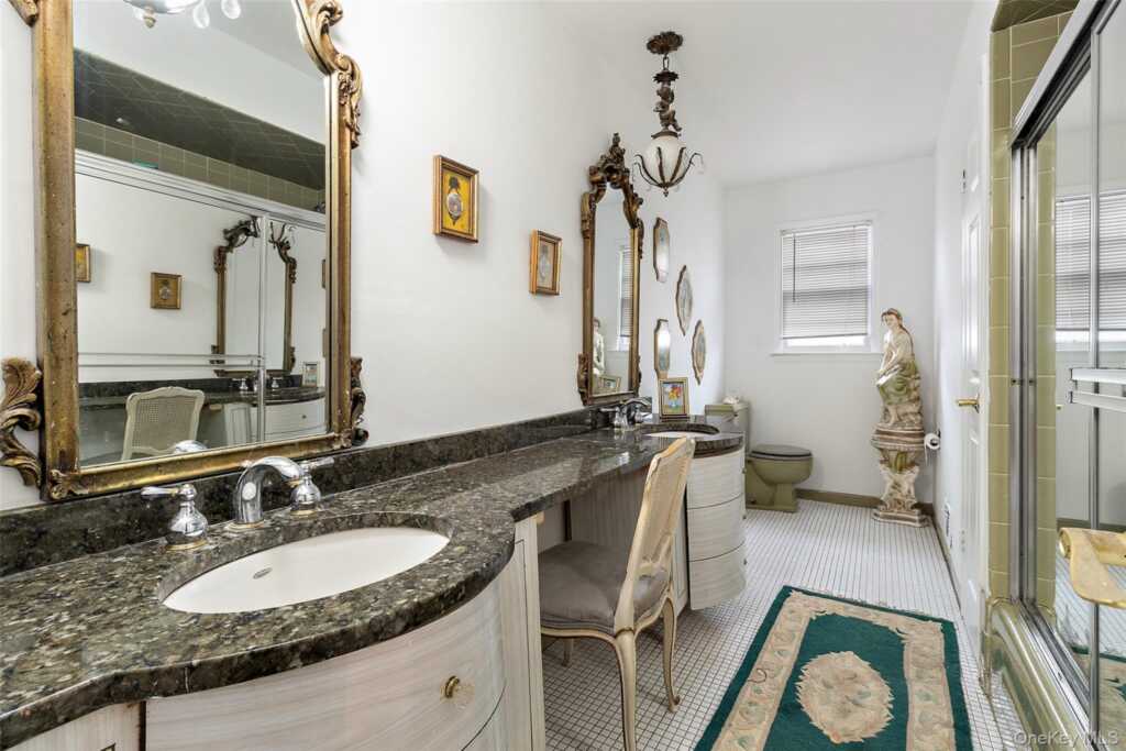 20 Old Farm Road, New Rochelle, NY 10583 - Photo 28 of 40