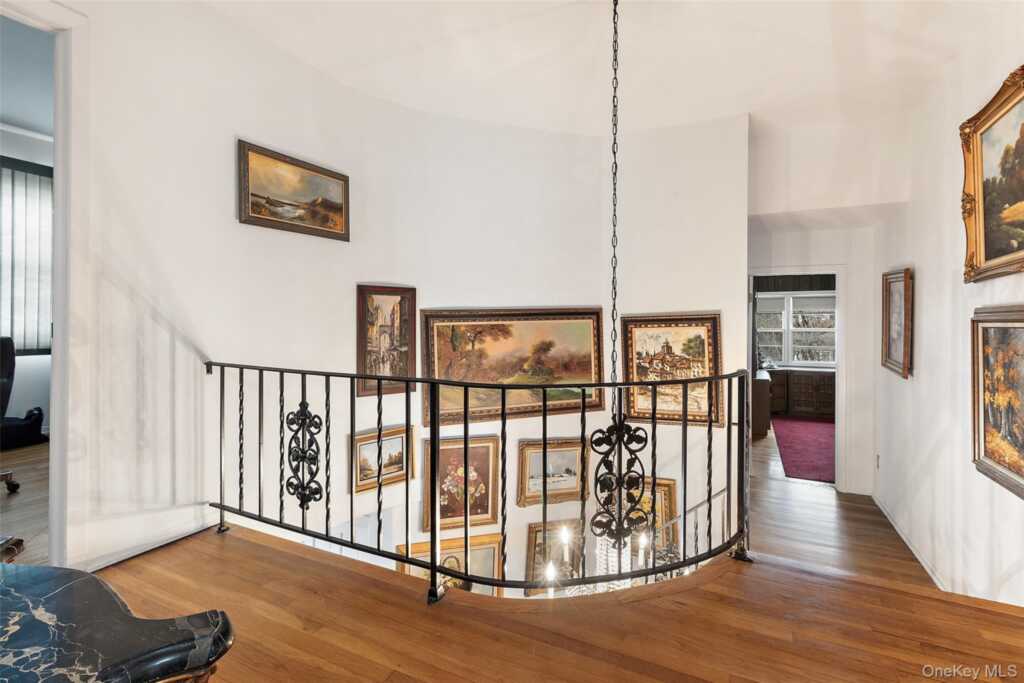 20 Old Farm Road, New Rochelle, NY 10583 - Photo 30 of 40