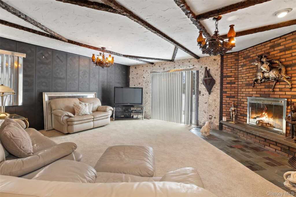 20 Old Farm Road, New Rochelle, NY 10583 - Photo 31 of 40