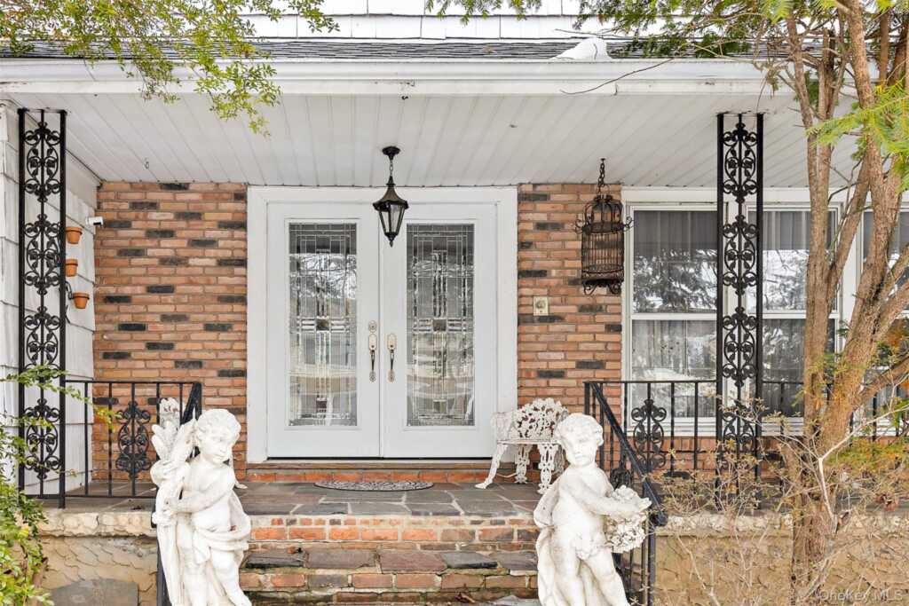 20 Old Farm Road, New Rochelle, NY 10583 - Photo 40 of 40