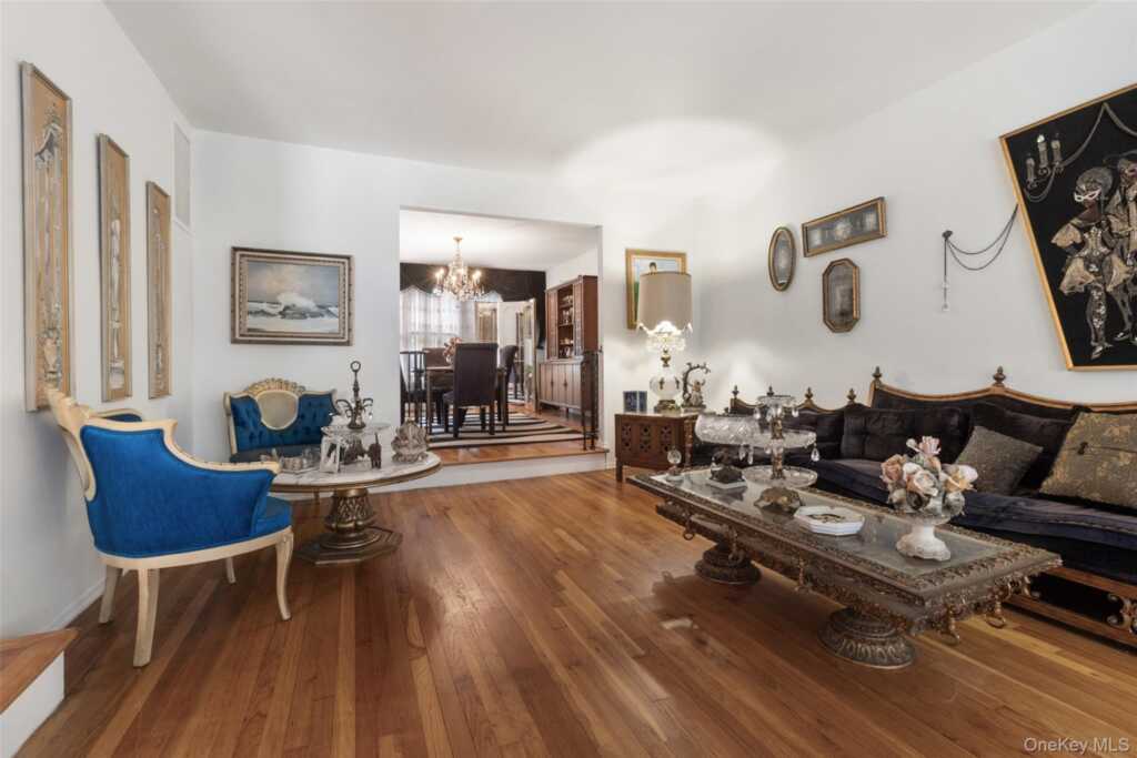 20 Old Farm Road, New Rochelle, NY 10583 - Photo 6 of 40