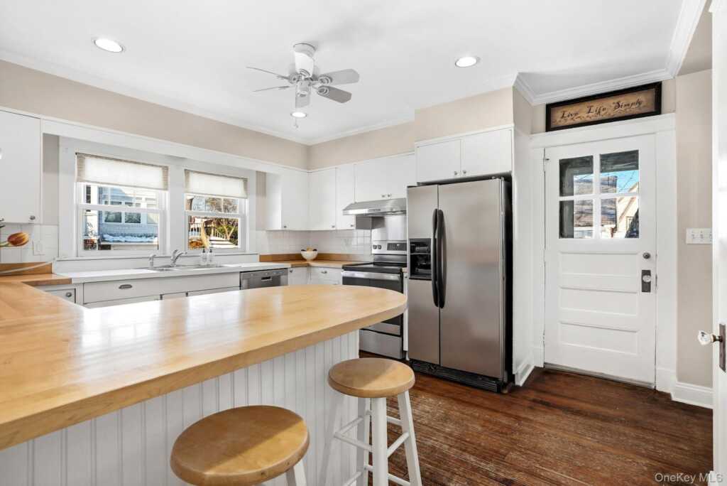 5 Lafayette Drive, Rye, NY 10573 - Photo 12 of 33