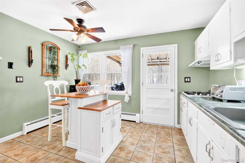 125 Cedar Flats Road, Stony Point, NY 10980 - Photo 10 of 48