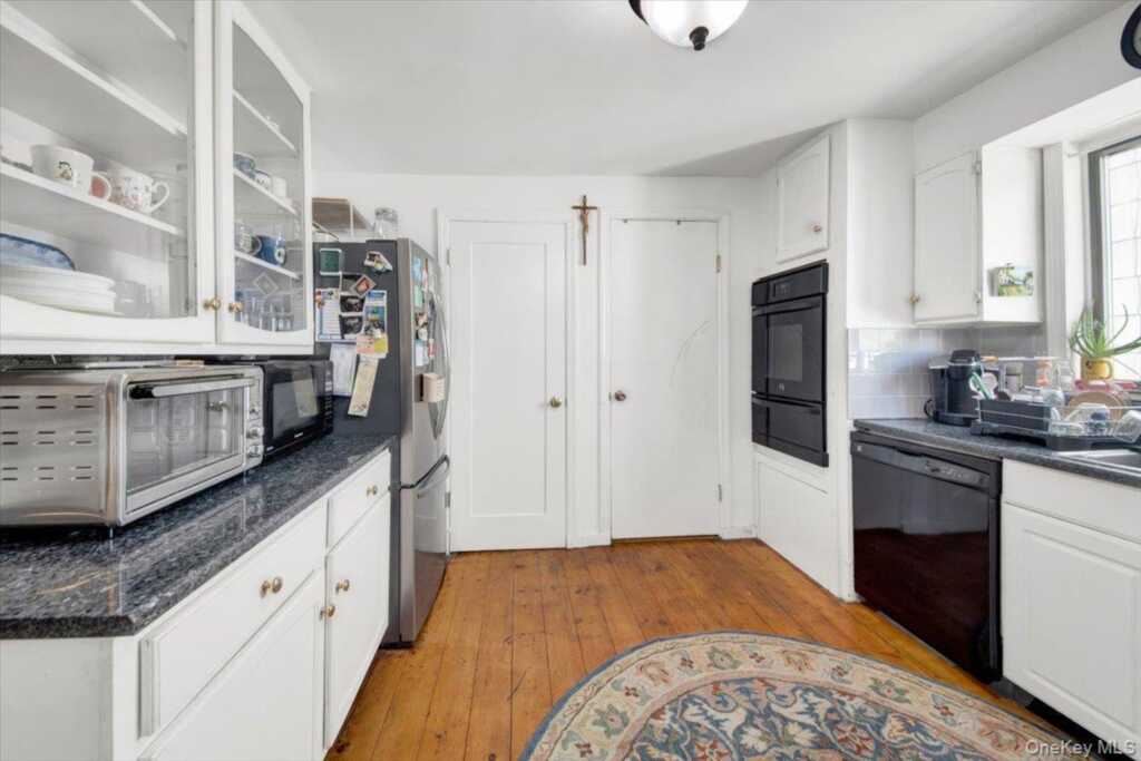 363 Willett Avenue, Rye, NY 10573 - Photo 9 of 21