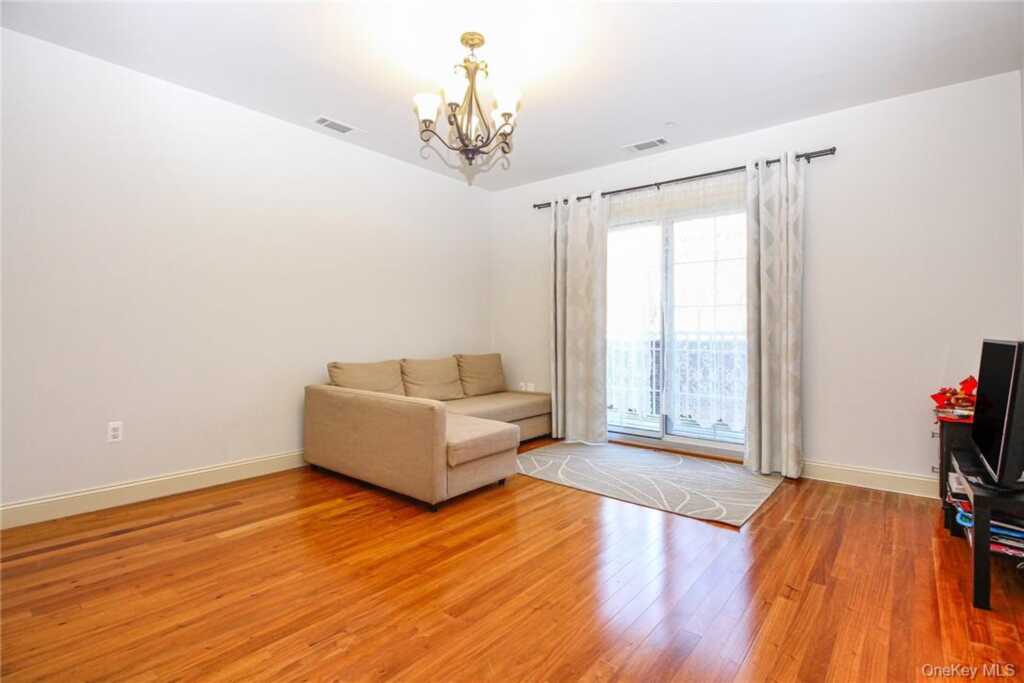 543 Main Street, Unit #211, New Rochelle, NY 10801 - Photo 8 of 25