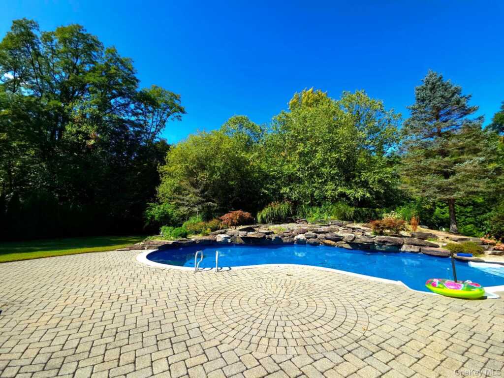 3 Cutler Court, Suffern, NY 10901 - Photo 39 of 47