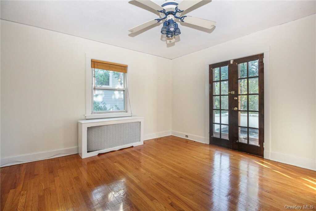 237 Coligni Avenue, New Rochelle, NY 10801 - Photo 20 of 36