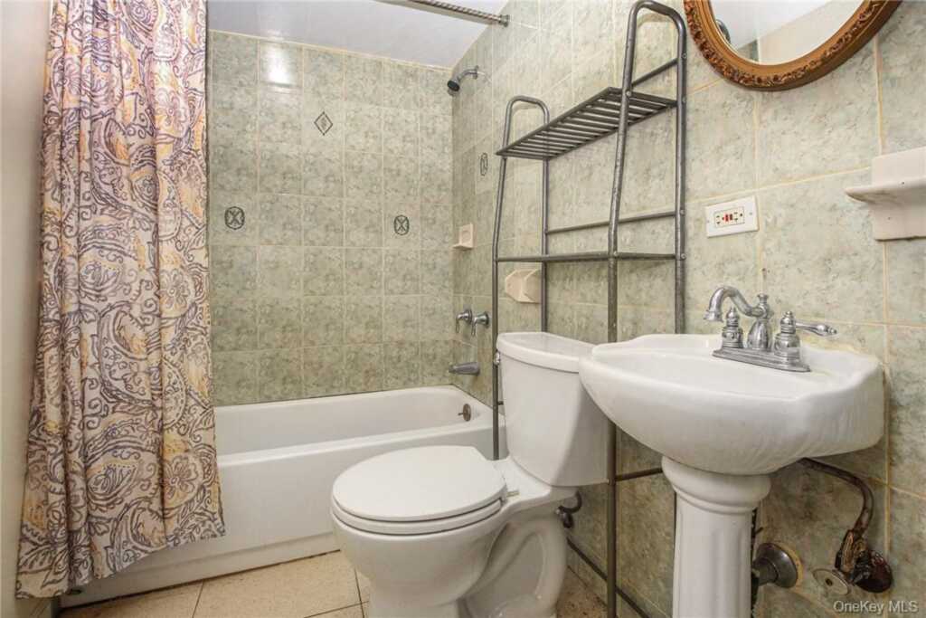 237 Coligni Avenue, New Rochelle, NY 10801 - Photo 28 of 36