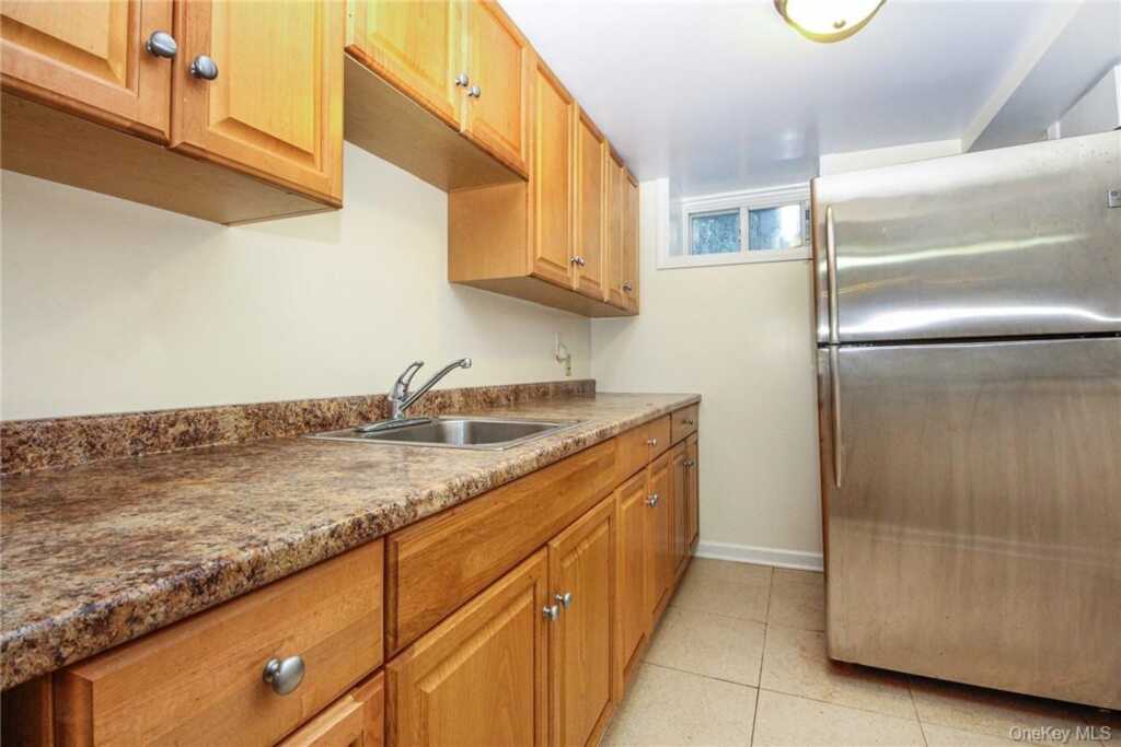 237 Coligni Avenue, New Rochelle, NY 10801 - Photo 29 of 36