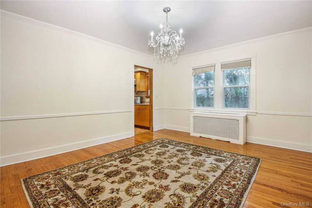237 Coligni Avenue, New Rochelle, NY 10801 - Photo 6 of 36