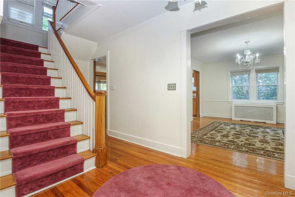 237 Coligni Avenue, New Rochelle, NY 10801 - Photo 7 of 36
