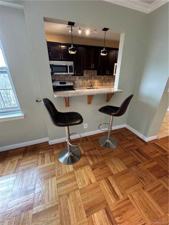 220 Pelham Road, Unit #5C, New Rochelle, NY 10805 - Photo 7 of 31