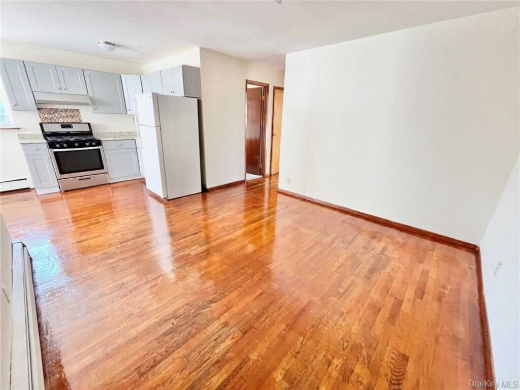 66 Oak Street, Unit #2R, Rye, NY 10573 - Photo 4 of 9