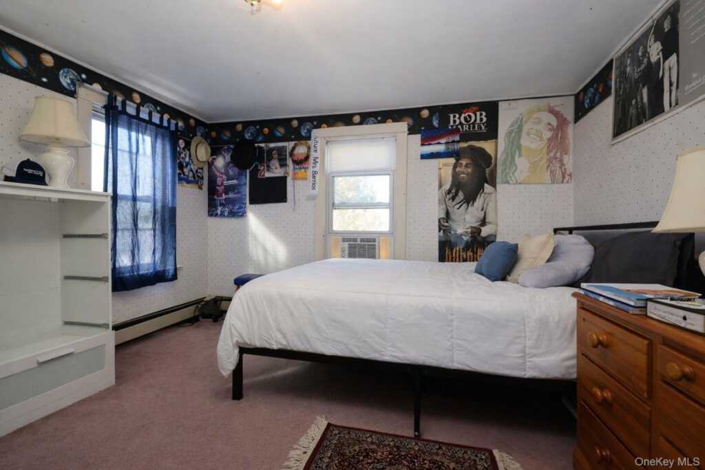 90 S Middletown Road, Pearl River, NY 10965 - Photo 32 of 47