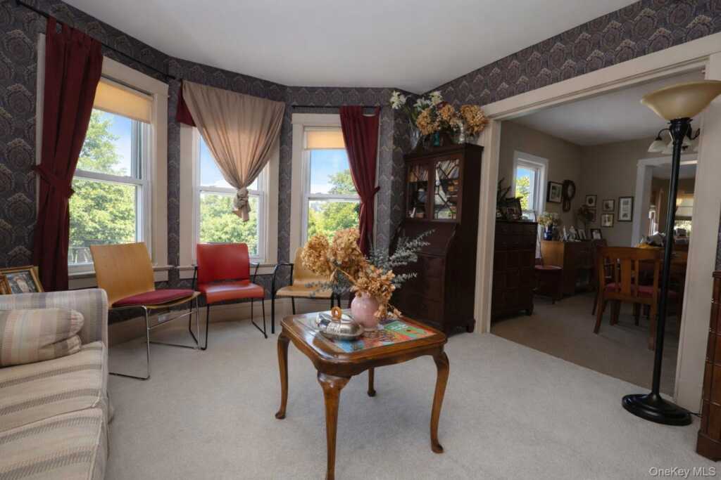 90 S Middletown Road, Pearl River, NY 10965 - Photo 7 of 47