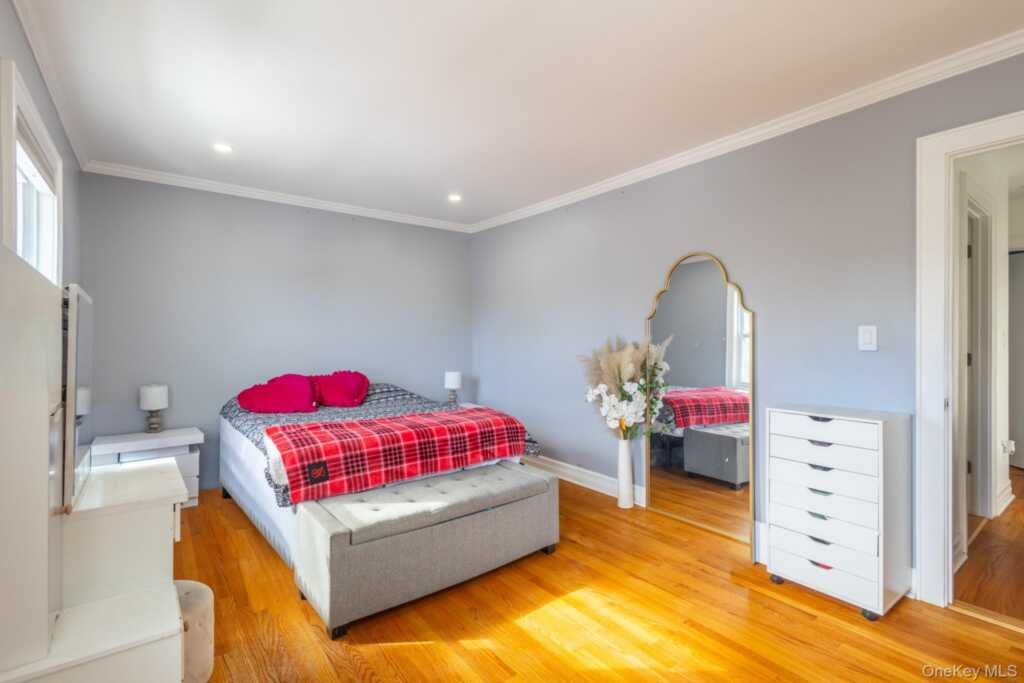 50 Acorn Terrace, New Rochelle, NY 10801 - Photo 13 of 27