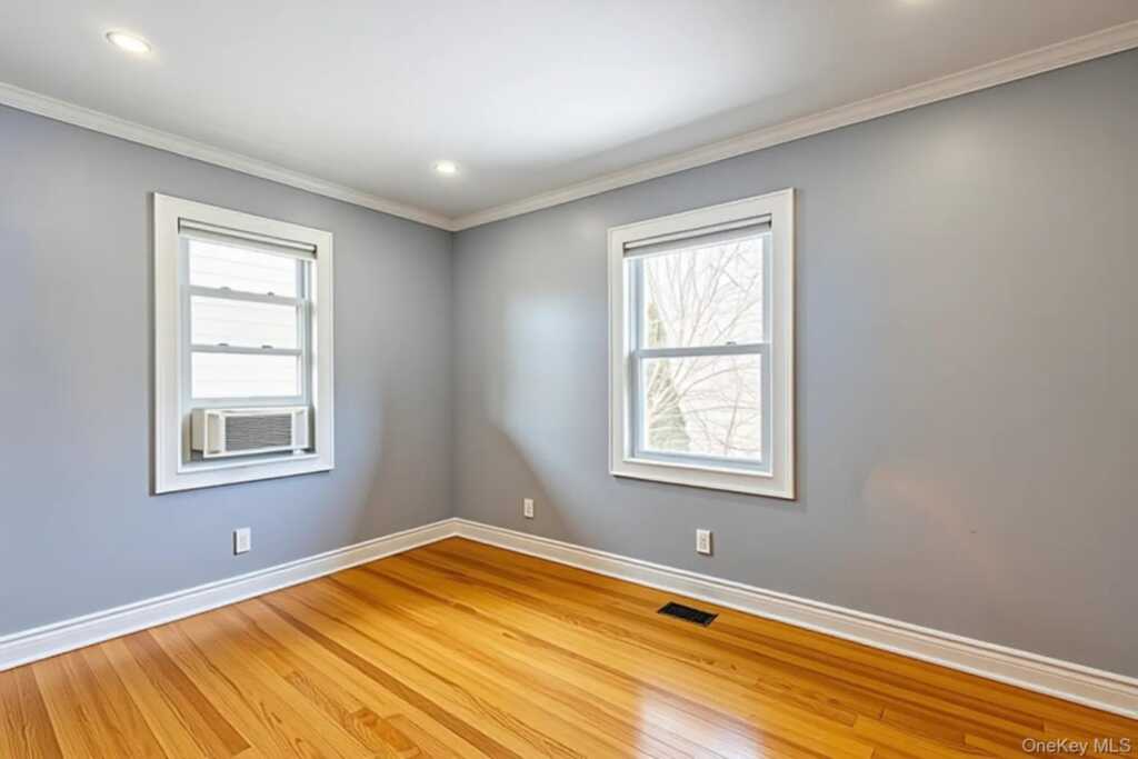 50 Acorn Terrace, New Rochelle, NY 10801 - Photo 16 of 27