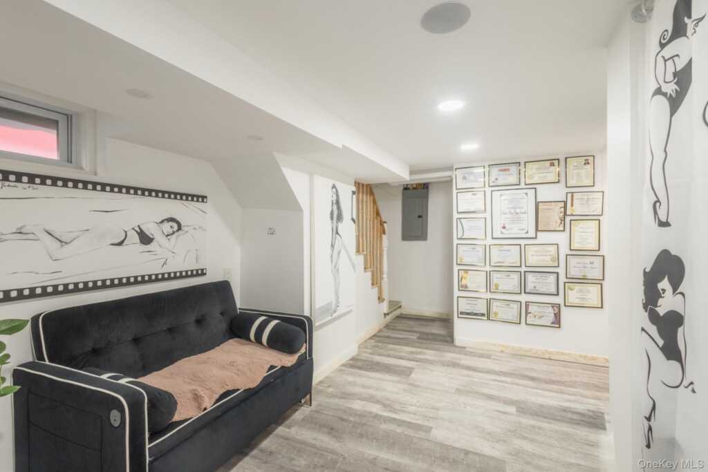 50 Acorn Terrace, New Rochelle, NY 10801 - Photo 25 of 27