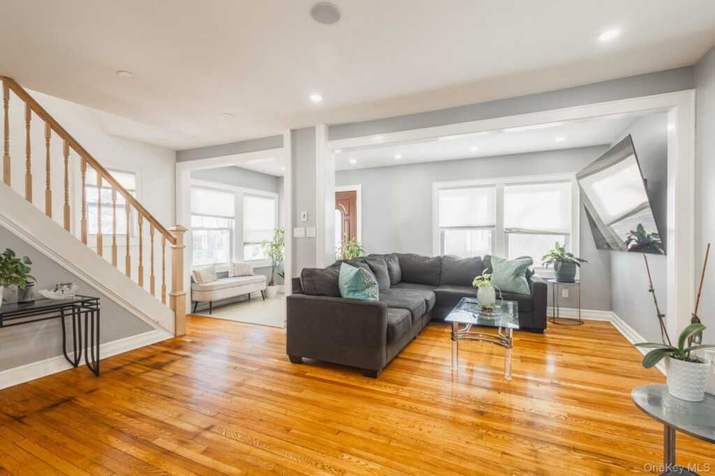 50 Acorn Terrace, New Rochelle, NY 10801 - Photo 7 of 27