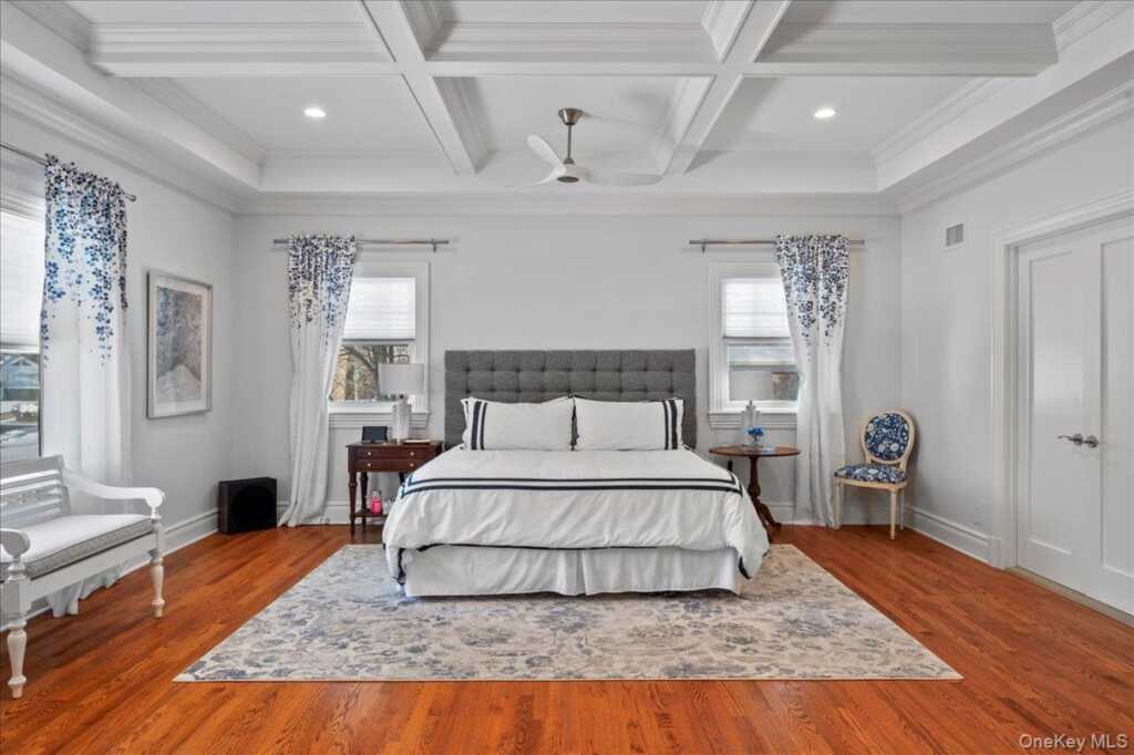 299 Stratton Road, New Rochelle, NY 10804 - Photo 19 of 50