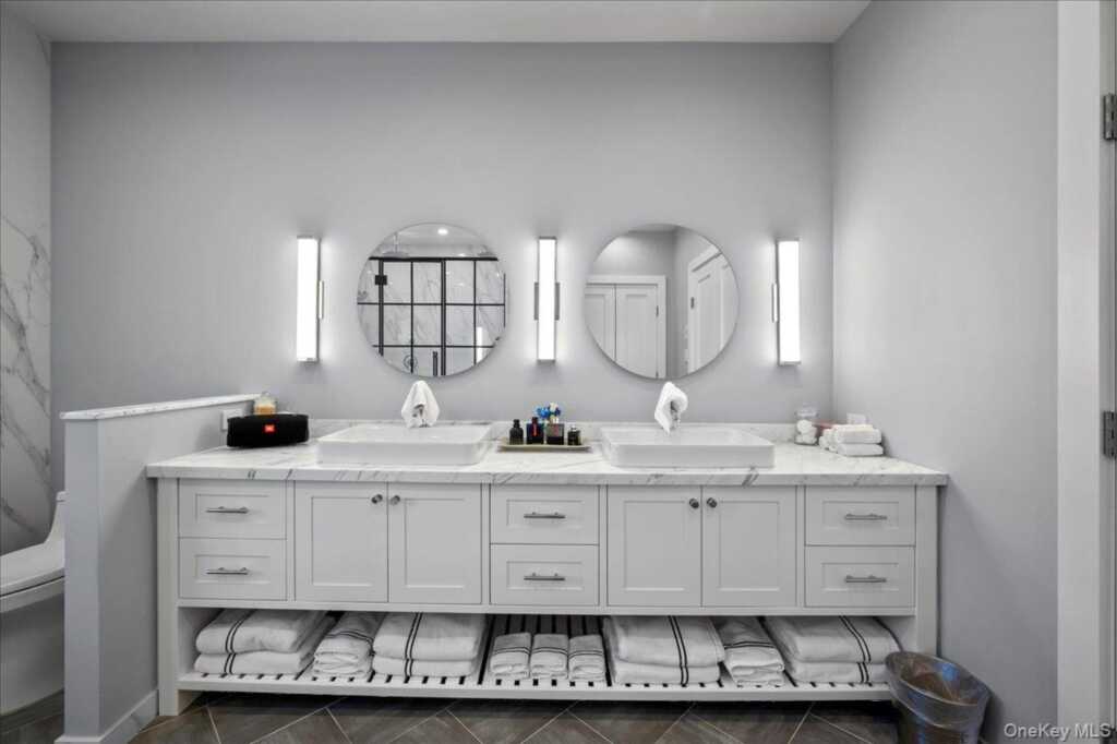 299 Stratton Road, New Rochelle, NY 10804 - Photo 24 of 50