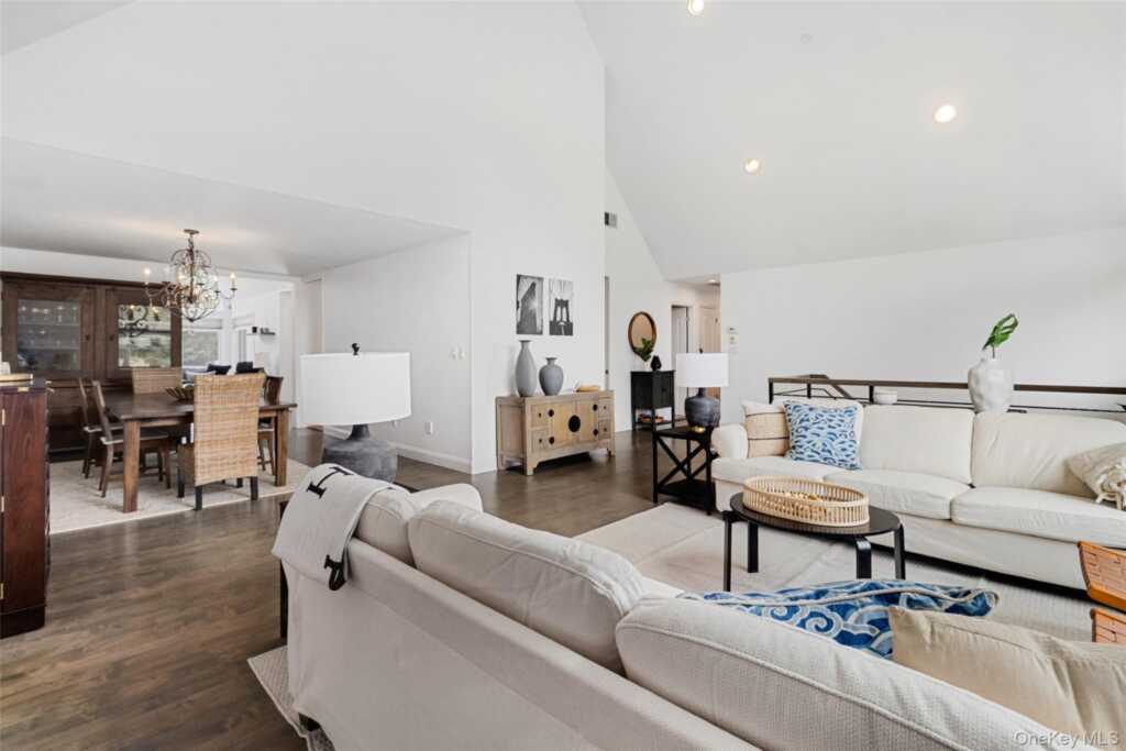 33 Hillandale Road, Rye, NY 10573 - Photo 5 of 31