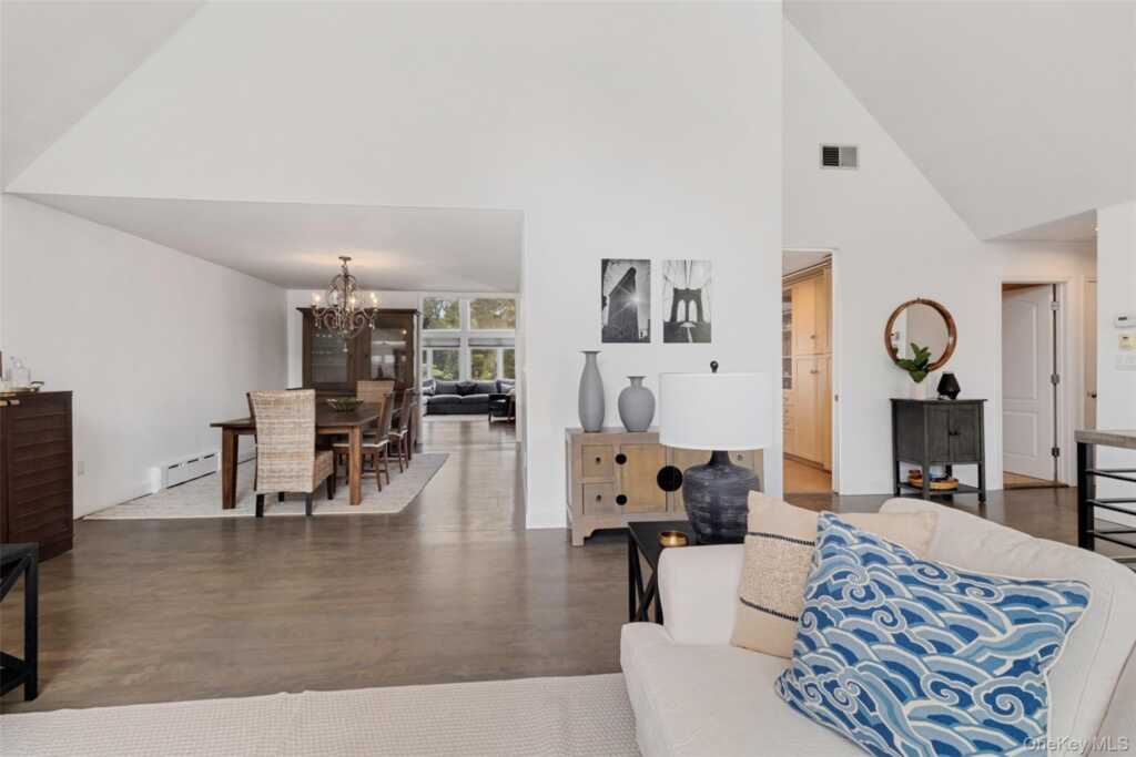 33 Hillandale Road, Rye, NY 10573 - Photo 6 of 31