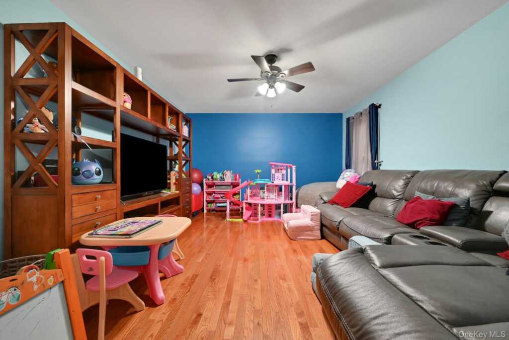 15 Central Highway, New City, NY 10956 - Photo 19 of 43