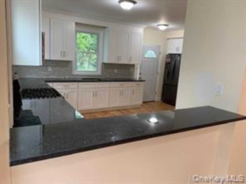 16 Park Avenue, White Plains, NY 10603 - Photo 12 of 23