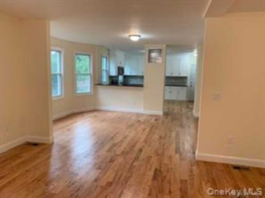 16 Park Avenue, White Plains, NY 10603 - Photo 8 of 23
