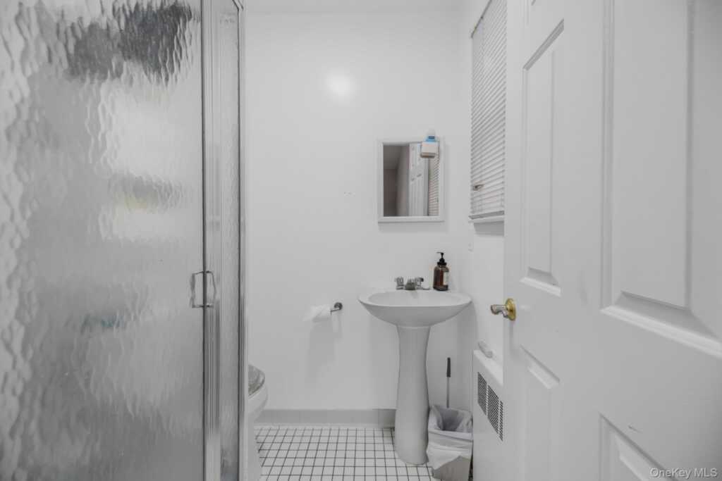 40 Roanoke Avenue, Rye, NY 10573 - Photo 20 of 29