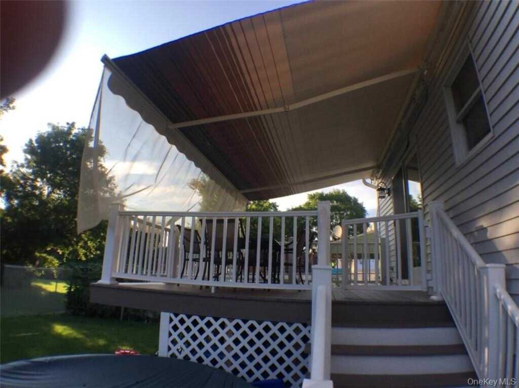 40 Roanoke Avenue, Rye, NY 10573 - Photo 7 of 29