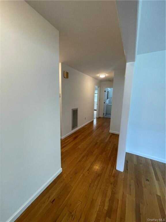 40 Roanoke Avenue, Rye, NY 10573 - Photo 9 of 29