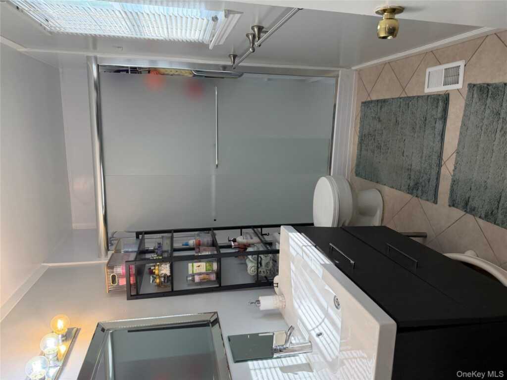 68 Bon Aire Circle, Unit #P 10, Suffern, NY 10901 - Photo 8 of 10