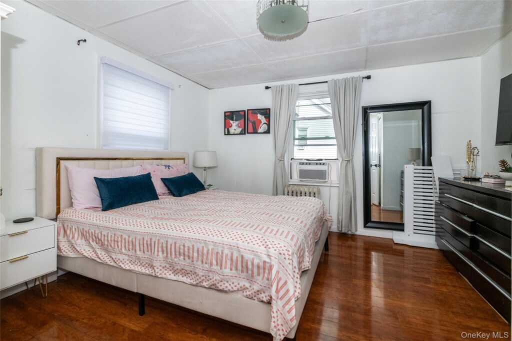 24 5th Avenue, New Rochelle, NY 10801 - Photo 17 of 29