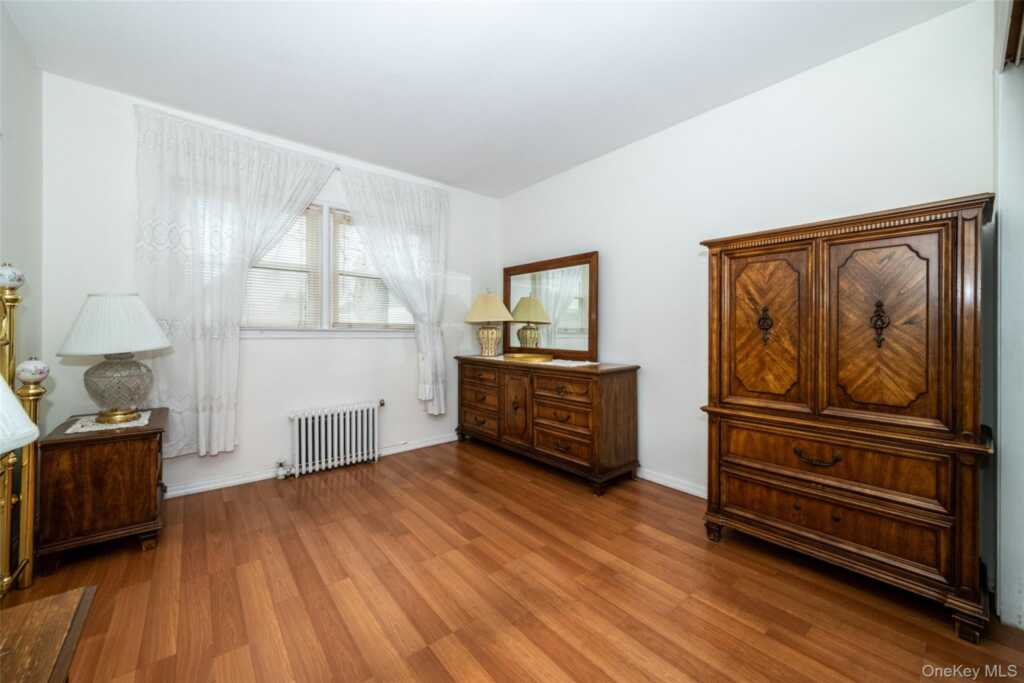 24 5th Avenue, New Rochelle, NY 10801 - Photo 8 of 29