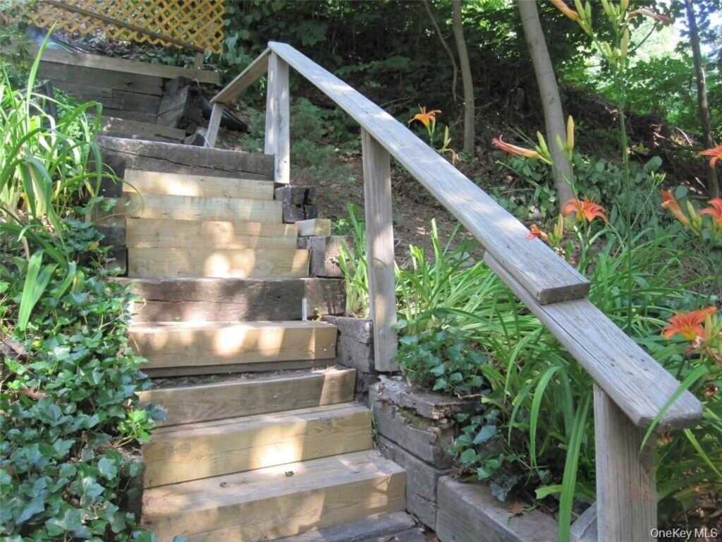 909 Route 9W, Nyack, NY 10960 - Photo 12 of 17