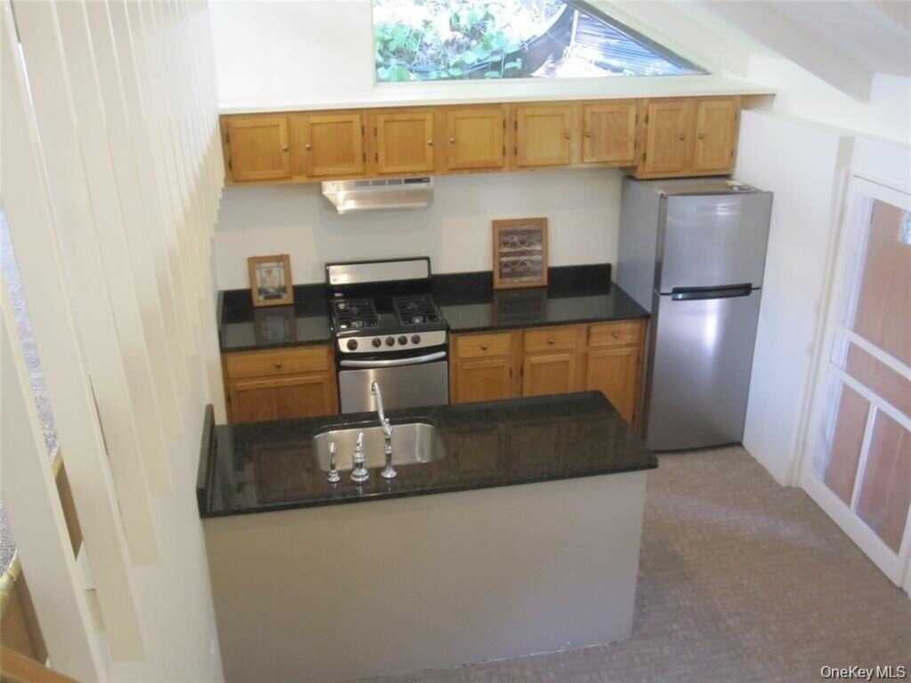 909 Route 9W, Nyack, NY 10960 - Photo 2 of 17