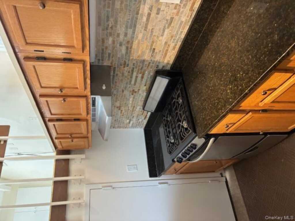 909 Route 9W, Nyack, NY 10960 - Photo 5 of 17