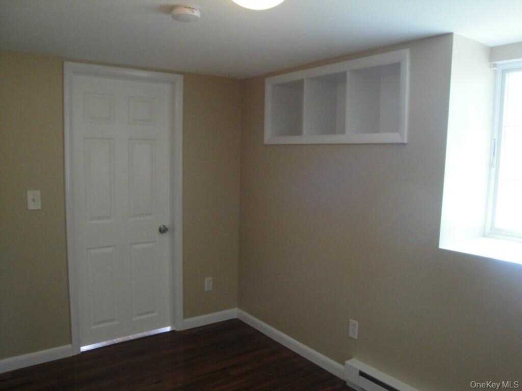 44 Wayne Avenue, Suffern, NY 10901 - Photo 13 of 35