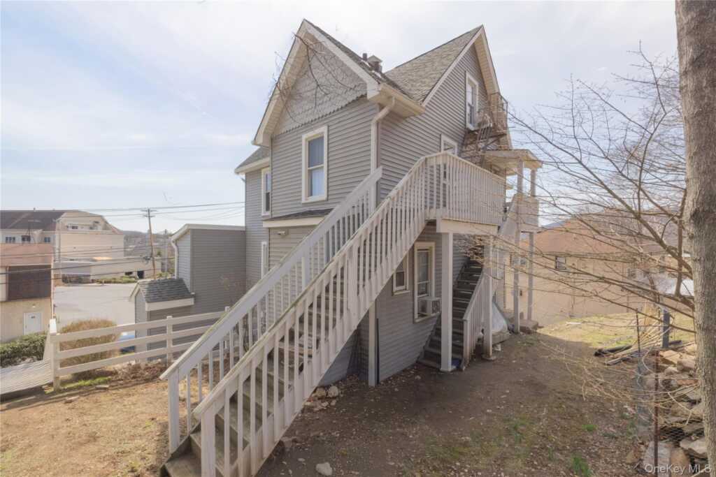 44 Wayne Avenue, Suffern, NY 10901 - Photo 19 of 35