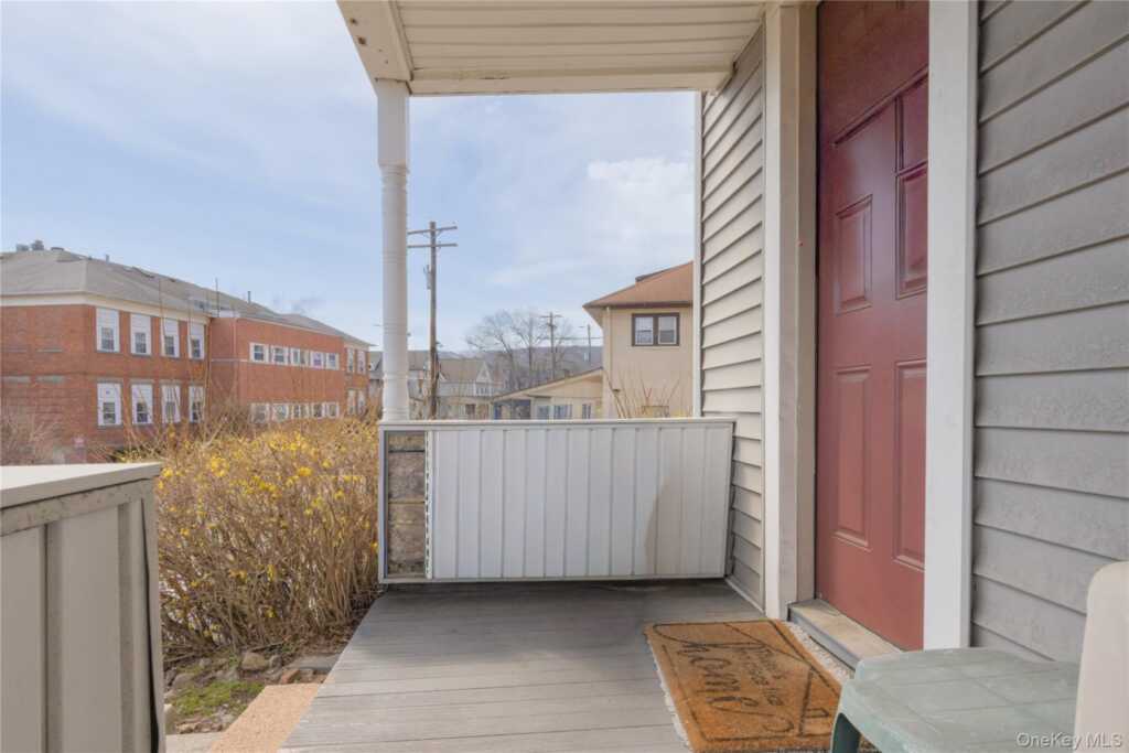 44 Wayne Avenue, Suffern, NY 10901 - Photo 20 of 35