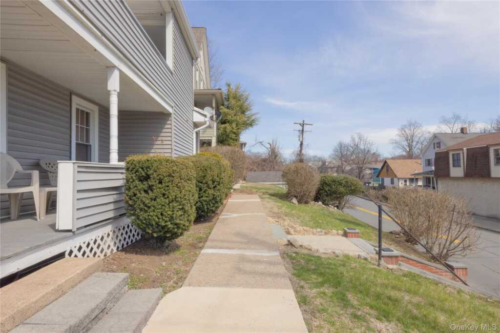 44 Wayne Avenue, Suffern, NY 10901 - Photo 21 of 35