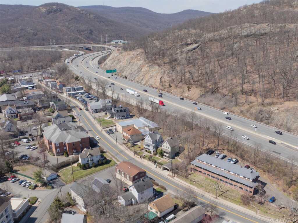 44 Wayne Avenue, Suffern, NY 10901 - Photo 32 of 35