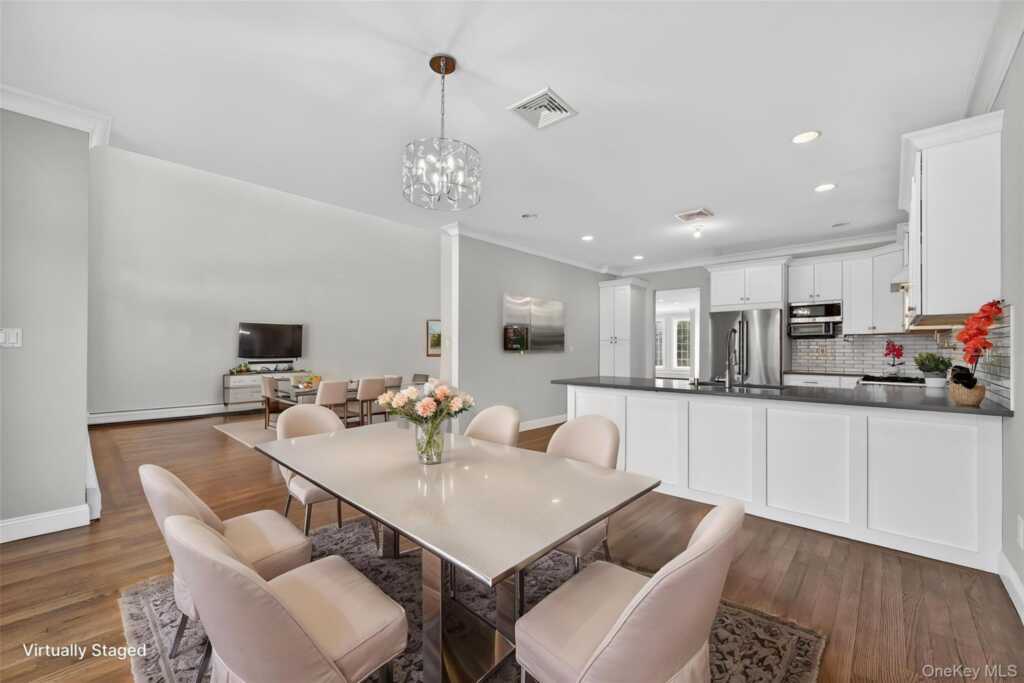 548 Mountainview Avenue, Valley Cottage, NY 10989 - Photo 12 of 44