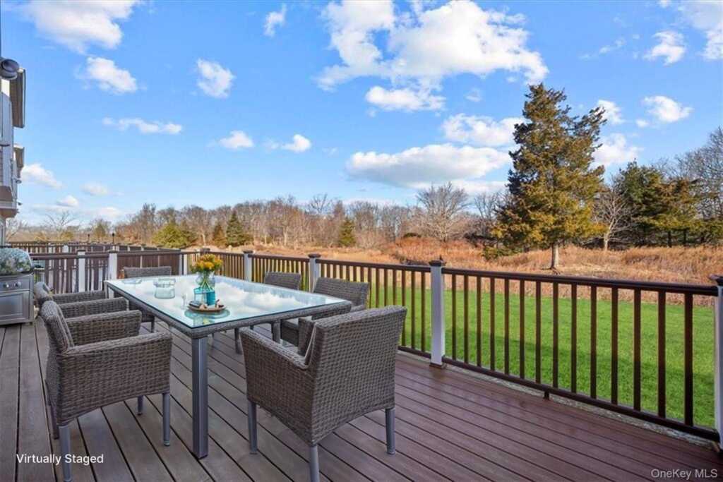 548 Mountainview Avenue, Valley Cottage, NY 10989 - Photo 43 of 44