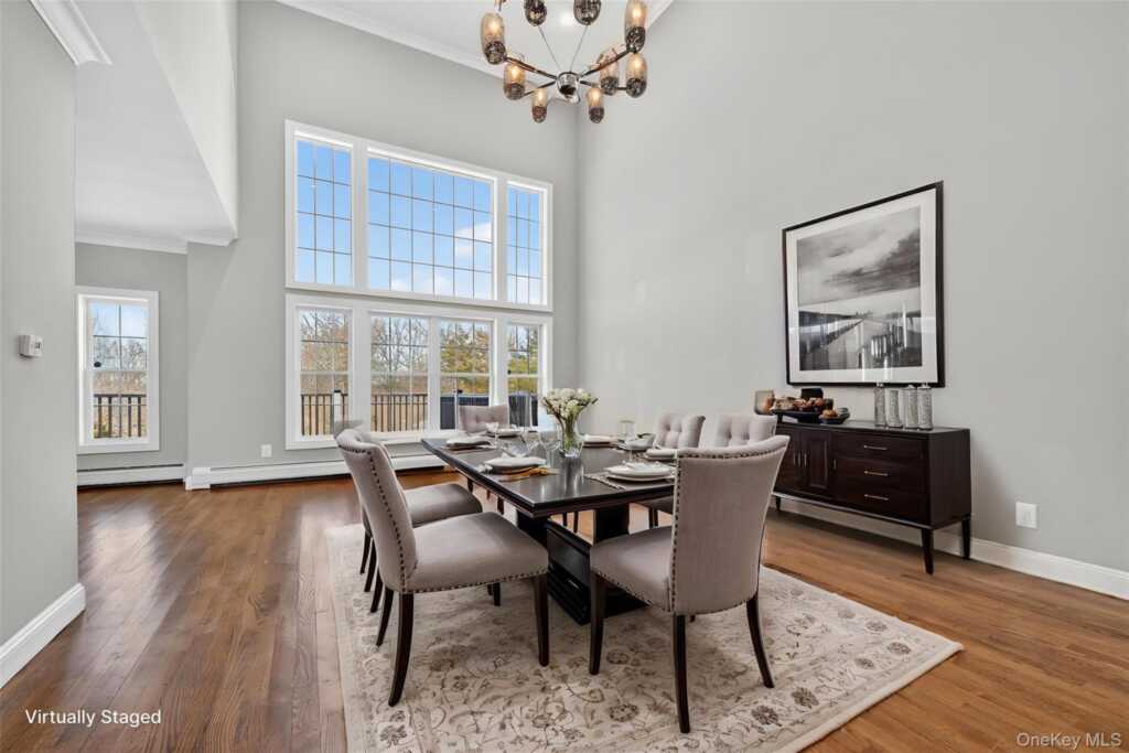 548 Mountainview Avenue, Valley Cottage, NY 10989 - Photo 7 of 44