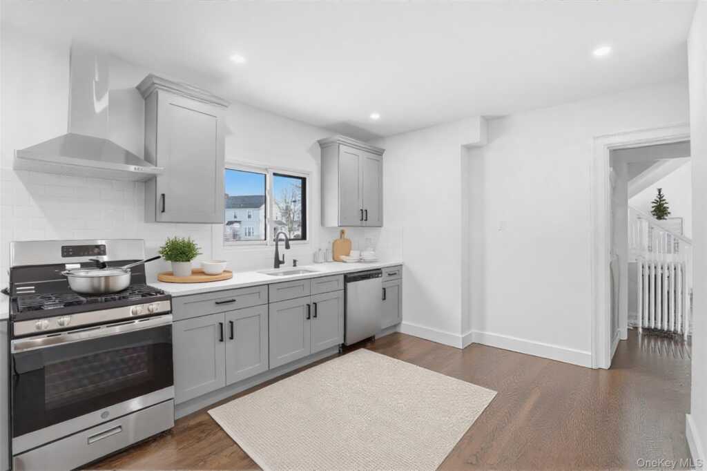 25 Midland Avenue, White Plains, NY 10606 - Photo 12 of 42