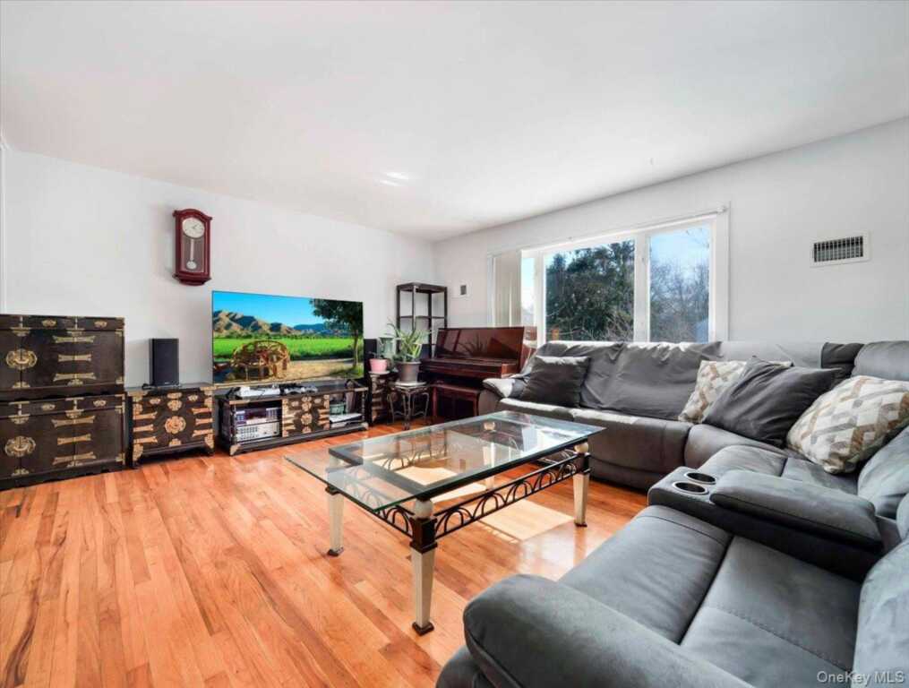 30 Govan Drive, Stony Point, NY 10980 - Photo 6 of 42